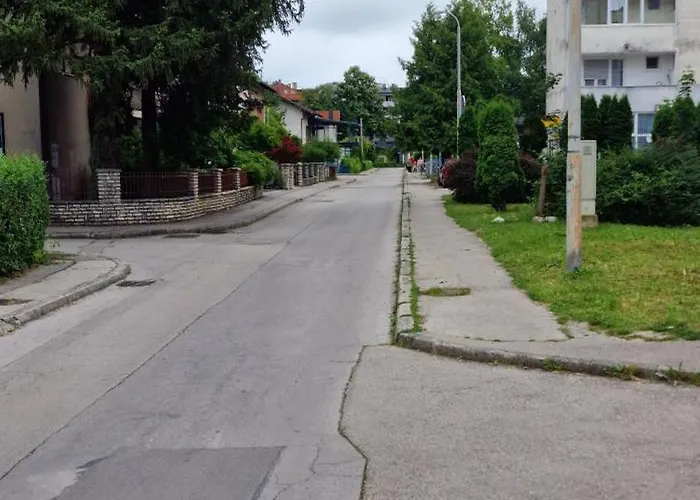 Dino\'S Konak